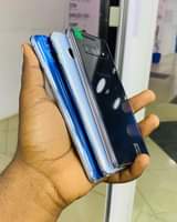 A picture of SAMSUNG S10 AT