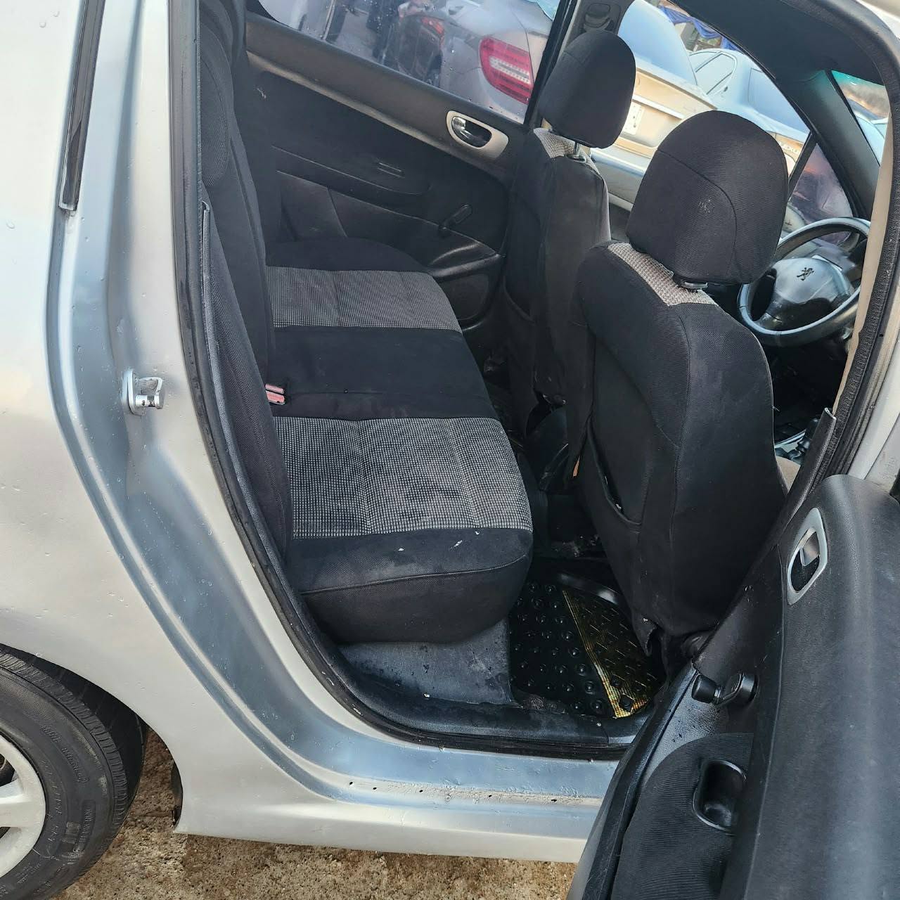 A picture of Peugeot 307 salon