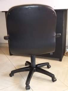 A picture of Office chair in perfect condition at 250 000 only