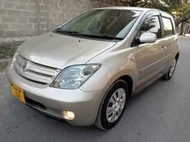 A picture of TOYOTA IST ON sale price 7 5