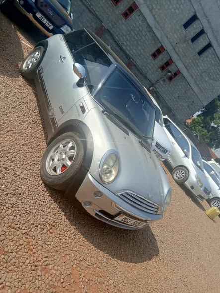 A picture of Mini Cooper 2010