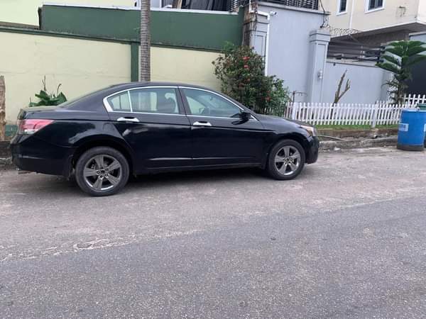 A picture of Honda Accord 2008 engine and Gear ac working location alapere