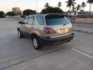 A picture of TOYOTA HARRIER