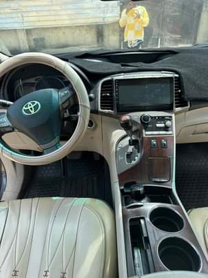 A picture of Belgium Grade 2010 Venza with double Panoramic keyless with android