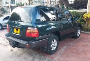 A picture of TOYOTA LANDCRUISER VX AMAZON