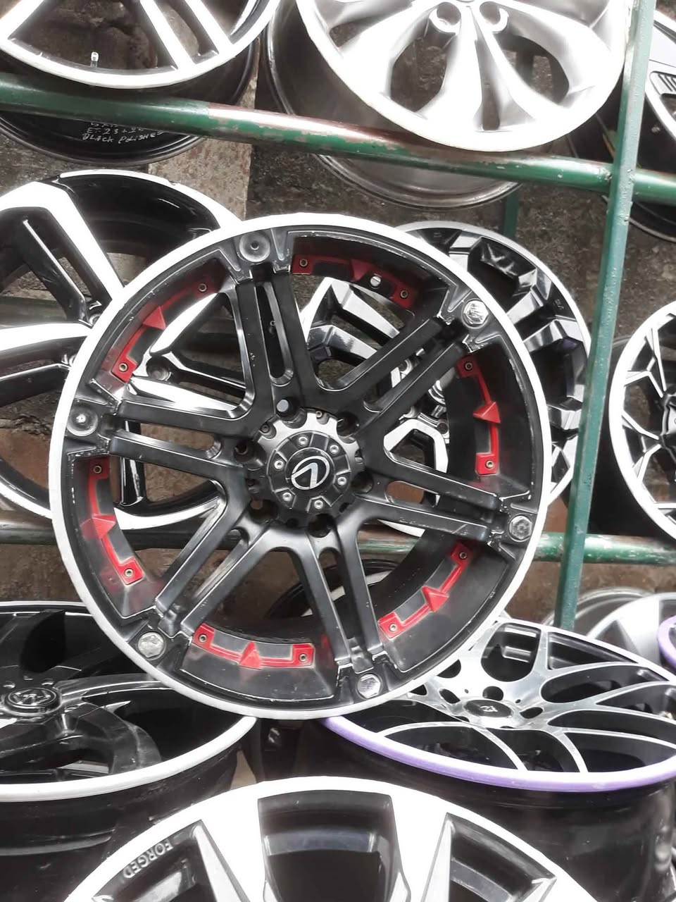 A picture of QUALITY ALLOY WHEELS 20 INCHE RIM FROM CHIJEX AUTO WHEEL