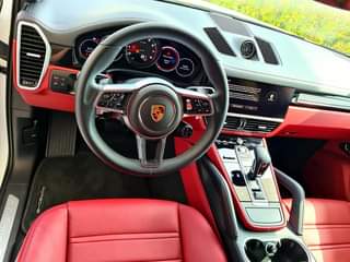 A picture of Porsche cayenne coupe 2023 GCC Used