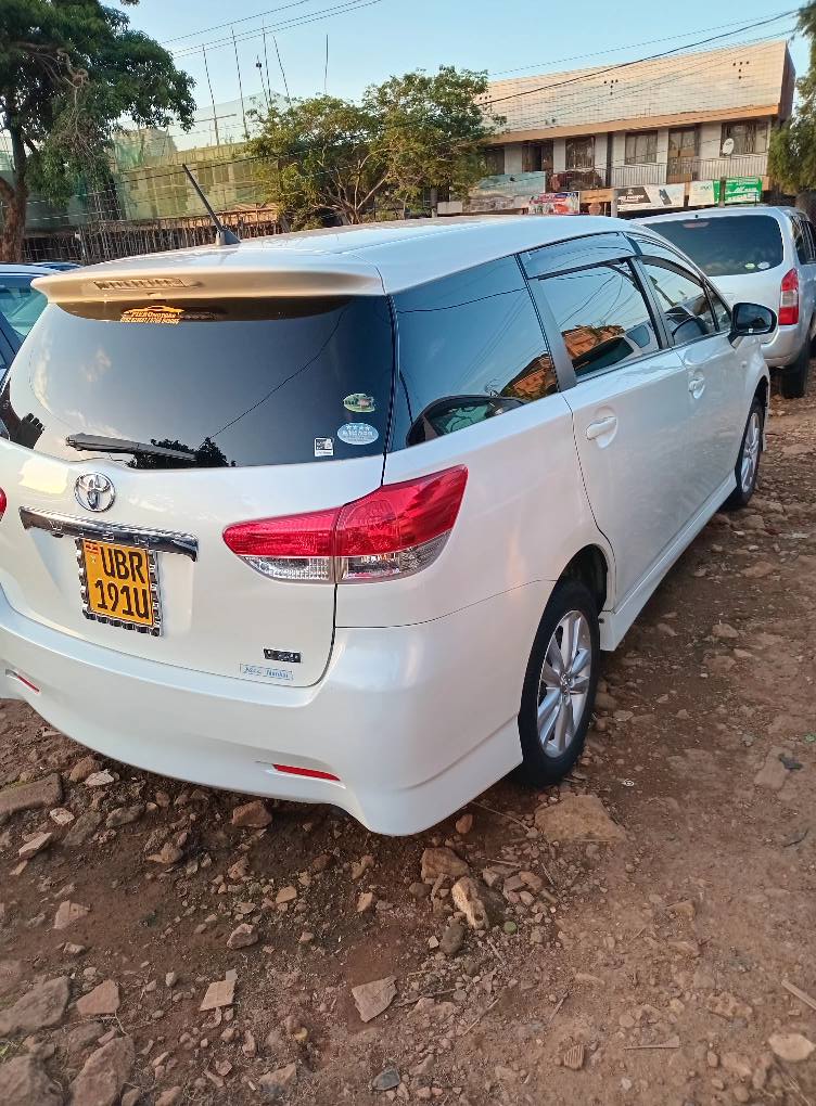 A picture of TOYOTA WISH