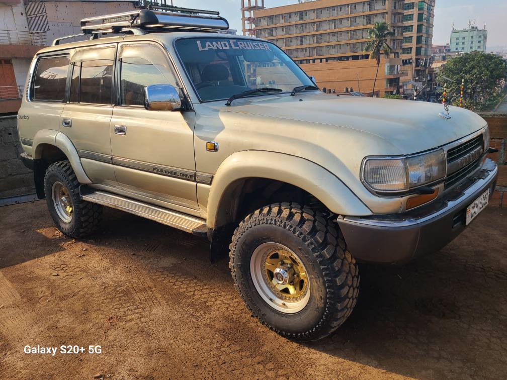A picture of Toyota land cruiser vx 1HD for sale 35m
