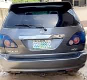 A picture of 2002 RX300 Engine Ac Gear Legs needs attention Good condition