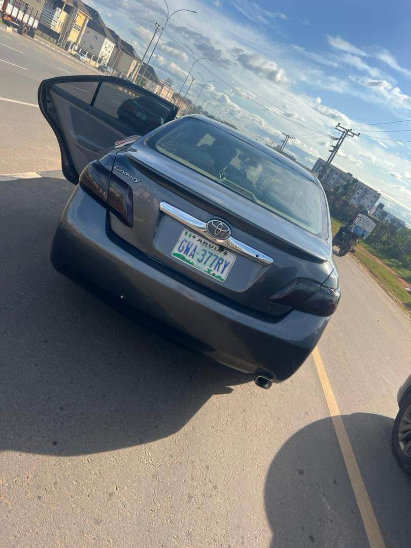 A picture of Toyota Camry 2008 model your car is working good engine