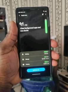 A picture of NOTE 9 SAMSUNG