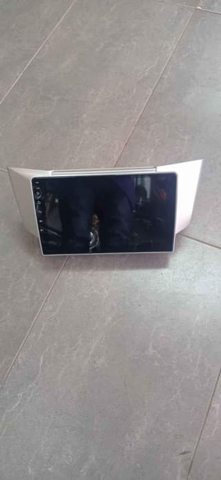 A picture of Android radios available
