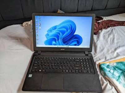 A picture of Acer core i3. 7th ge