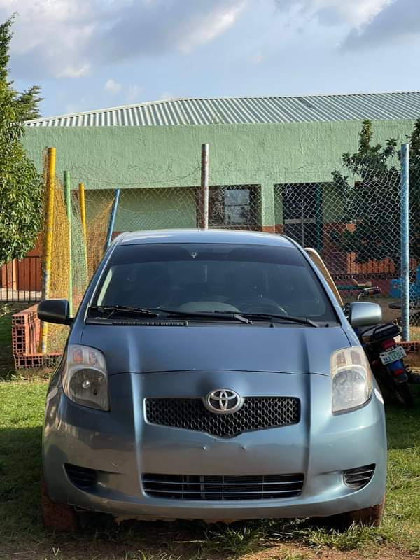 A picture of DISTRESS SALE EXTREMELY CLEAN 2008 AUTOMATIC DRIVE TOYOTA YARIS NORMAL
