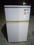 A picture of Boss fridge double door inagandisha sana na kupoza vzr Bei