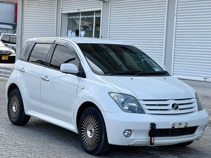 A picture of TOYOTA IST FOR SALE