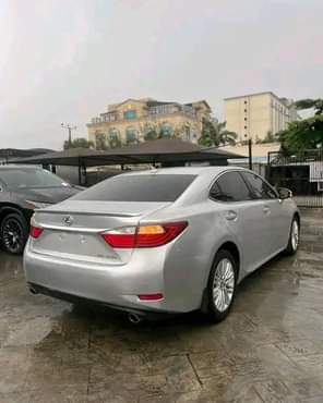 A picture of DIRECT TOKUNBO 2014 LEXUS ES350 FULL OPTION Sunroof Thumbstart Navigation