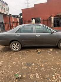A picture of Toyota Camry 03