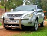 A picture of TOYOTA HARRIER MODEL 2004 CC 3 5 IN EXCELLENT CONDITION