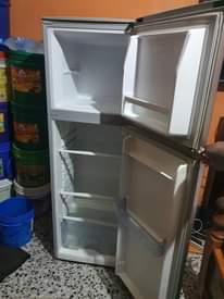 A picture of Nauza fridge nzuri hisense offer lak 340k
