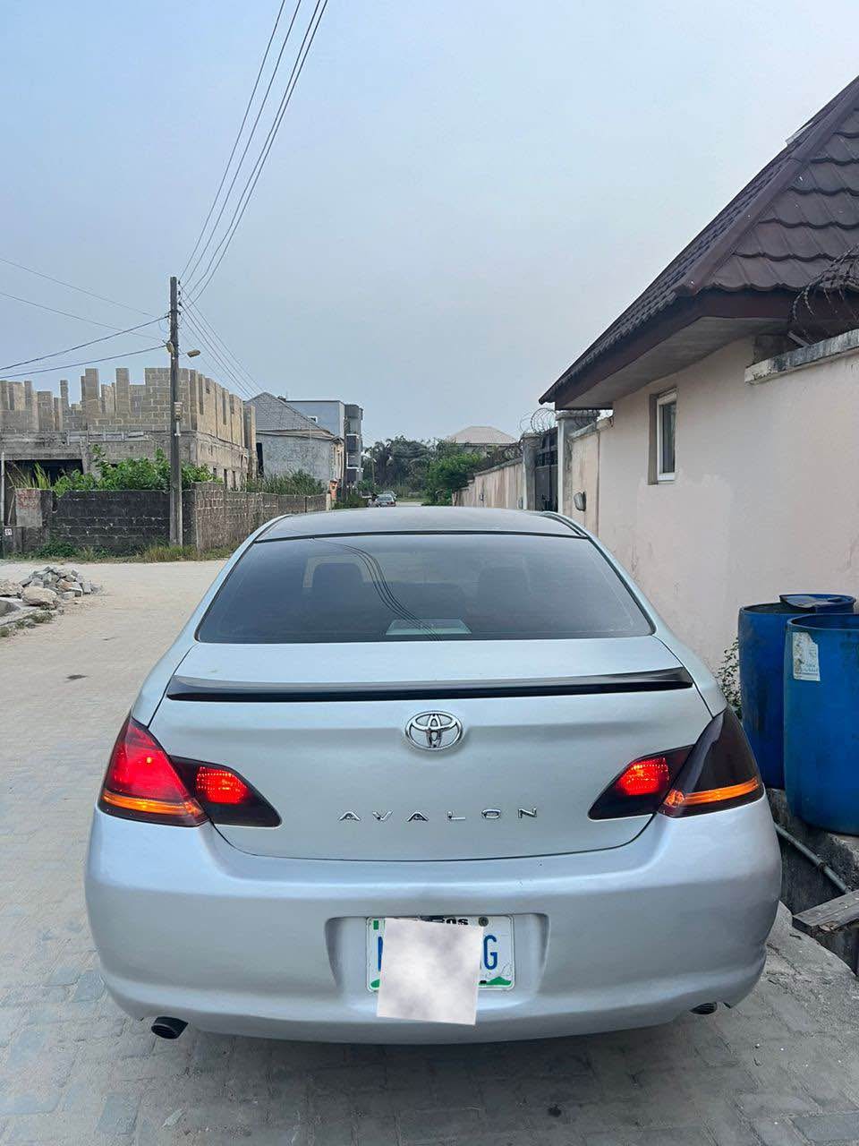 A picture of Toyota Avalon XLS 2007