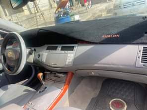A picture of Distress 05 Toyota Avalon Used Painted Keyless Buy and travel