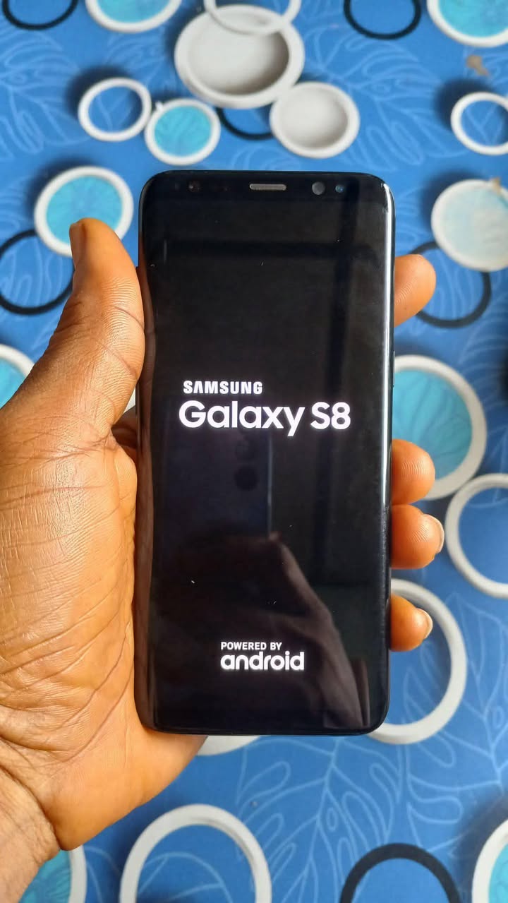 A picture of SAMSUNG GALAXY S8 64GIG 4GIG RAM UK USED