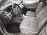 A picture of Extremely clean registered Toyota Highlander 2007 buy and drive..call or