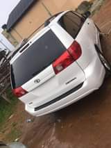 A picture of Clean Toyota Sienna 06 model Baked on the first body