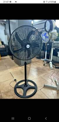 A picture of Feni ya ukutani. Ya chini na mitungi.. 0626809292