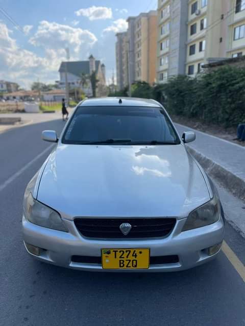 used toyota altezza