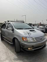 A picture of Toyota Sienna xle 2003 model Registered Fully pimp with subwoofer