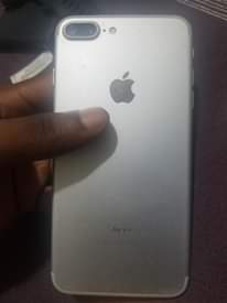 A picture of Iphone 7plus 128gb