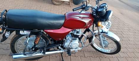 A picture of BAJAJ BOXER