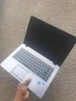A picture of laptop zipo sokon