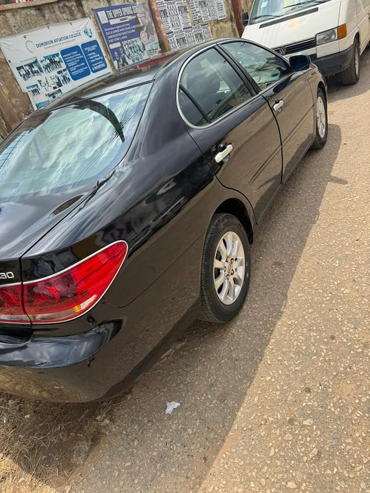 A picture of PRICE 6.8M NON NEGOTIABLE DISTRESS SALE FOREIGN USED LEXUS ES