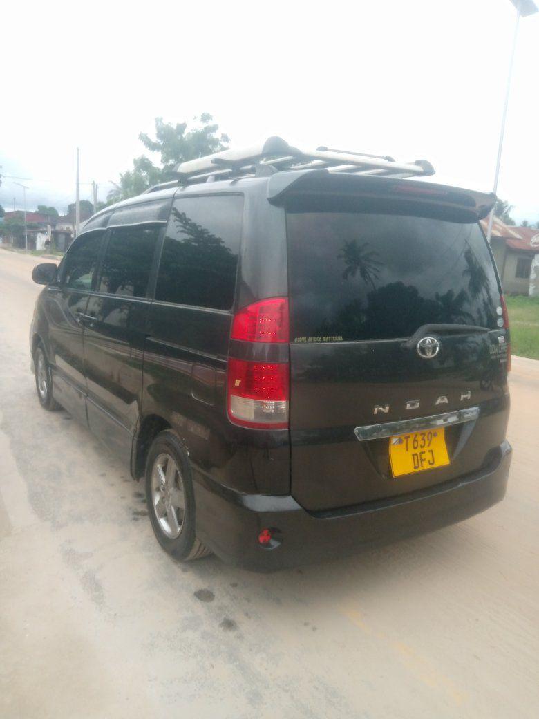 A picture of TOYOTA NOAH NEW SHAPE ON SALE