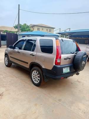 A picture of Honda CR V 09133605046