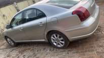 A picture of Toyota Avensis ik