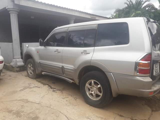 used mitsubishi pajero