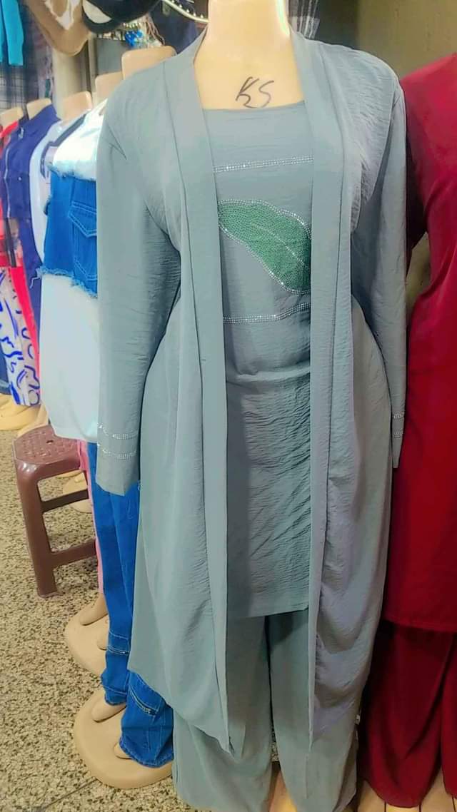 A picture of 2pc wth nice material
