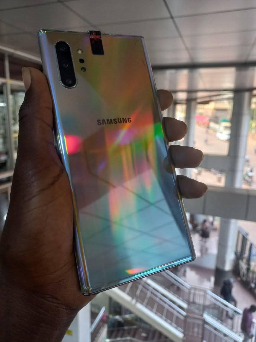 A picture of Samsung galaxy note 10 plus