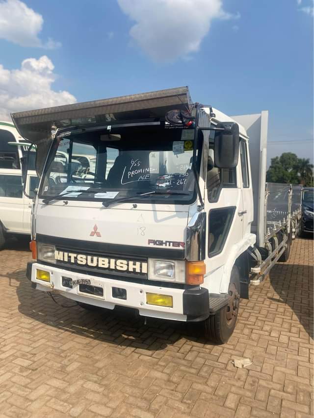 A picture of FUSO FIGHTER D16 2003 MODEL