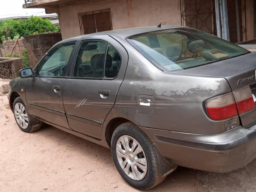 A picture of 2005 Nissan primera saloon
