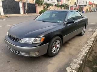 A picture of Lexus Ex 300 1997
