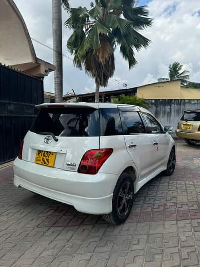 A picture of Toyota Ist