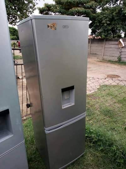 classifieds/fridges