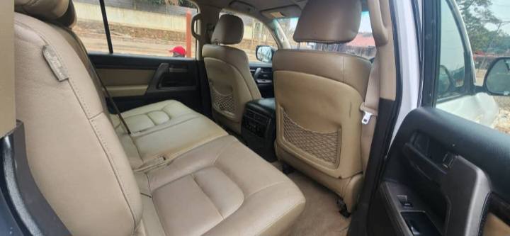 A picture of Land cruiser
