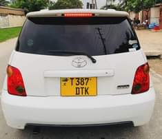 A picture of TOYOTA IST MPYAA SANA